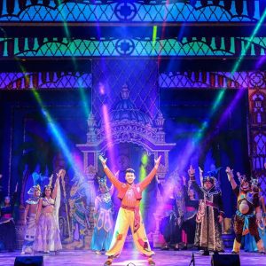 Aladdin 2 - Photo by Robert Day